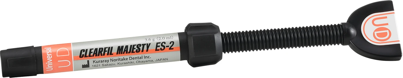 CLEARFIL MAJESTY™ ES-2 Universal Spritze 3,6 g UD
