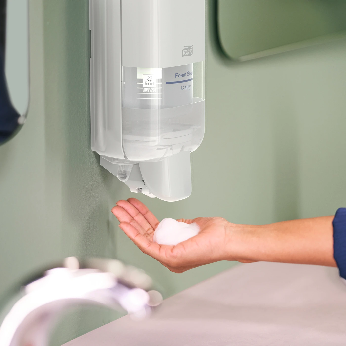 TORK® Spender für Schaumseife S4 System Stück weiß