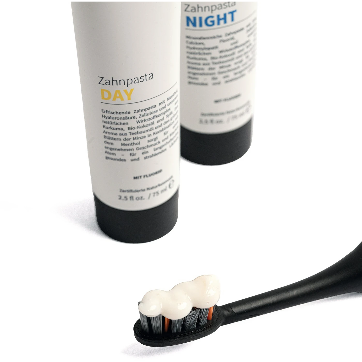 Zahnpasta Day & Night Packung 2 x 75 ml Tube